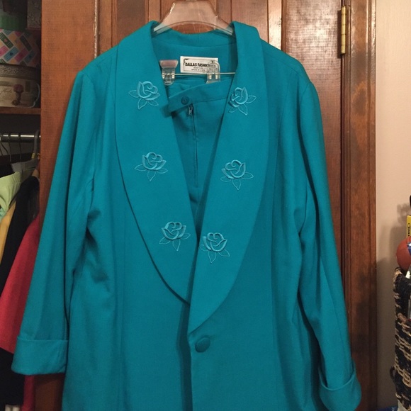 Women's suit