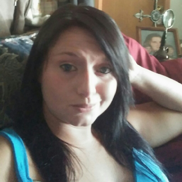 Meet your Posher, Lacey - Picture 2 of 2