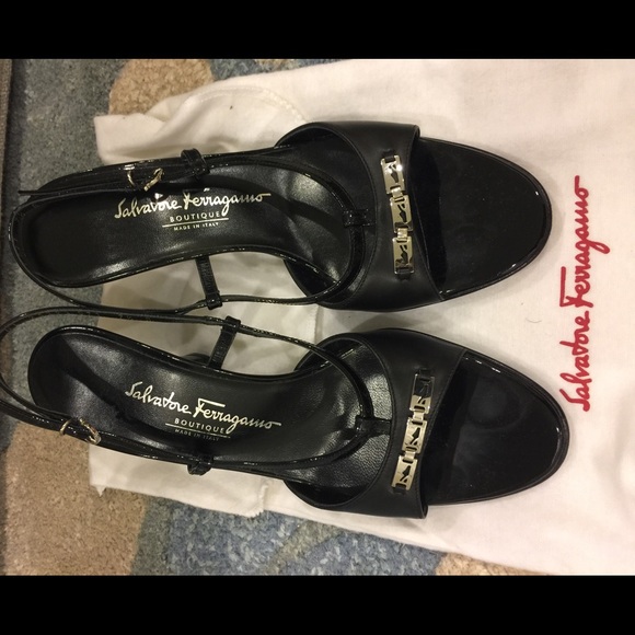 Ferragamo heel sandal with dust bag