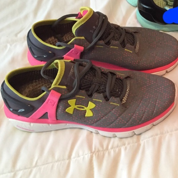 Ua sneakers