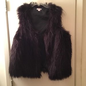 Xhilaration Faux Fur Vest XL