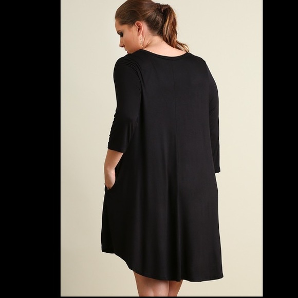 (Plus Size) Dress - Picture 2 of 2