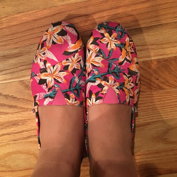 TOMS flats