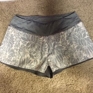 MPG SHORTS SIZE SMALL
