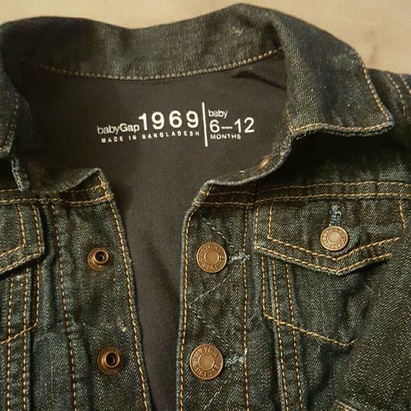 Gap - Picture 2 of 2