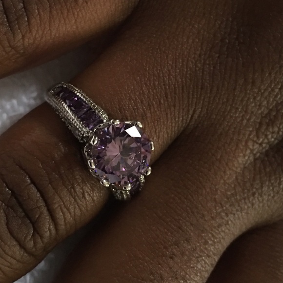 Jewelry - Picture 2 of 2