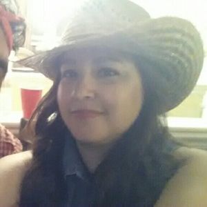 Meet your Posher, Lenore