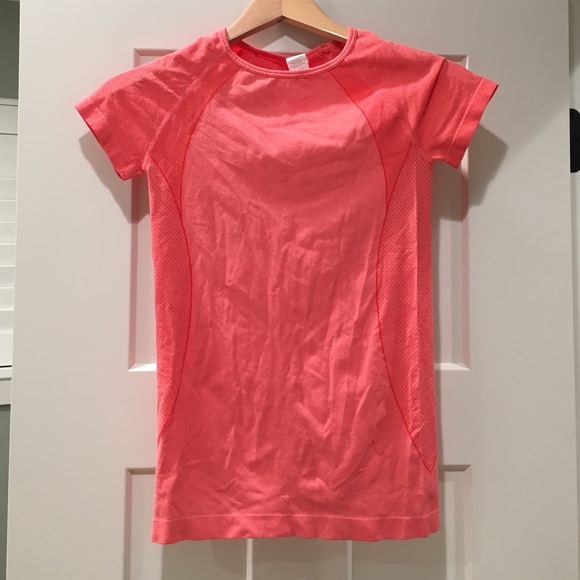 Fabletics running tee