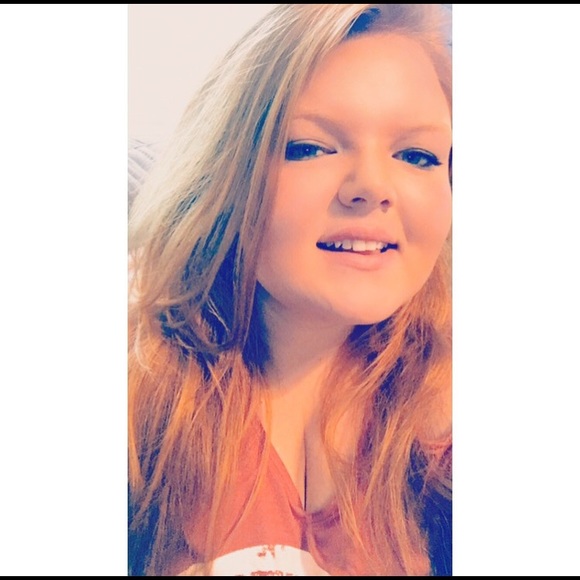 Meet your Posher, Sarah - Picture 1 of 1