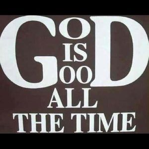 Meet your Posher, Larissa