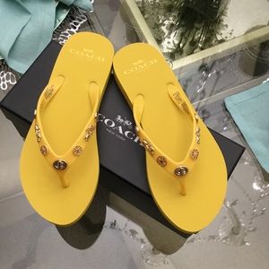 🆕LISTING Coach Alyssa Charms Sandal #86