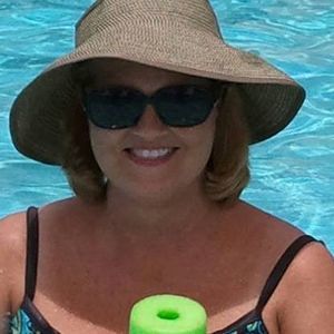 Meet your Posher, Denise