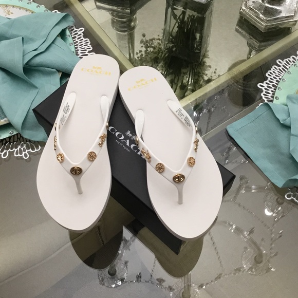 🆕LISTING Coach Alyssa Charm Sandal #78-85 - Picture 3 of 4