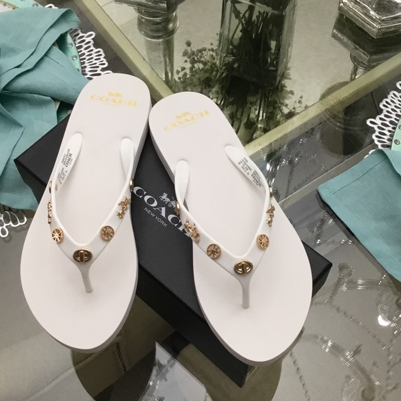 🆕LISTING Coach Alyssa Charm Sandal #78-85