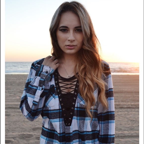 Shopflorenceway.com Dark blue flannel