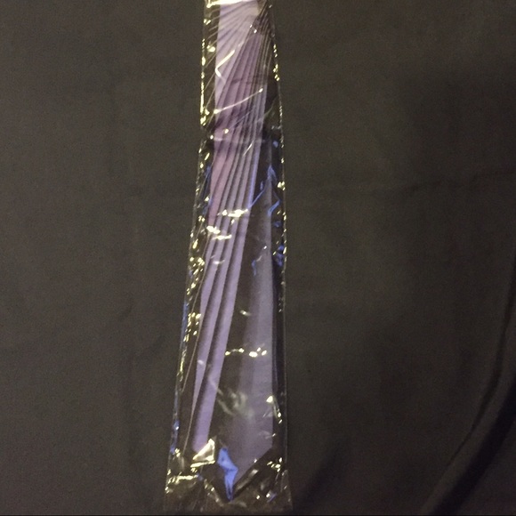 Purple and black designed men's tie. - Picture 1 of 2