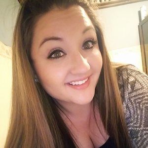 Meet your Posher, Caitlin