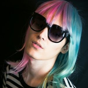 Hot Topic Accessories - Pink Mint Green Split Half Color Wig Lady Gaga NEW Hot Topic Accessories - Pink Mint Green Split Half Color Wig Lady Gaga NEW