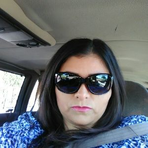 Meet your Posher, Perla