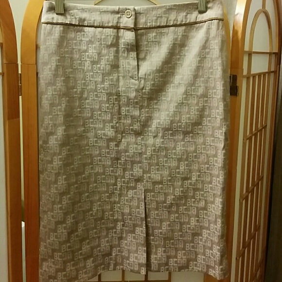 BCBG Max Azria Logo Pencil Skirt Size 6 - Picture 1 of 4