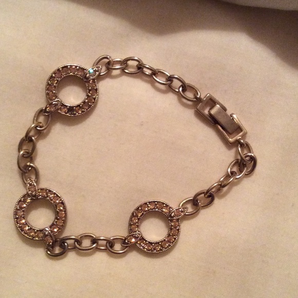 Monet Linked Bracelet & Earrings Set - Picture 2 of 8