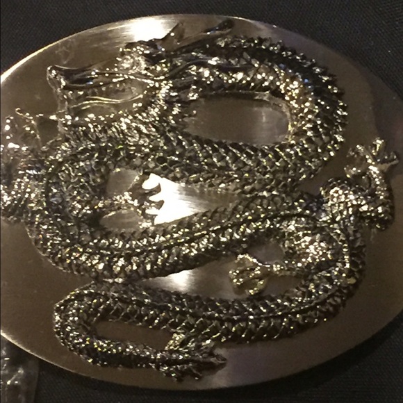 Snake belt buckle
