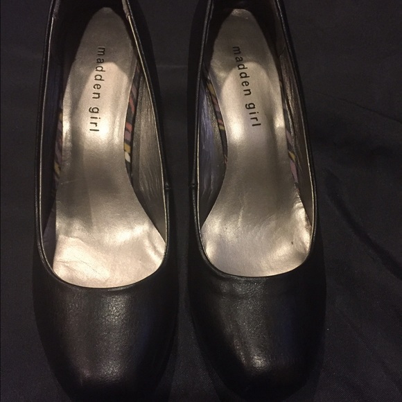 Black women's heels - Picture 1 of 4