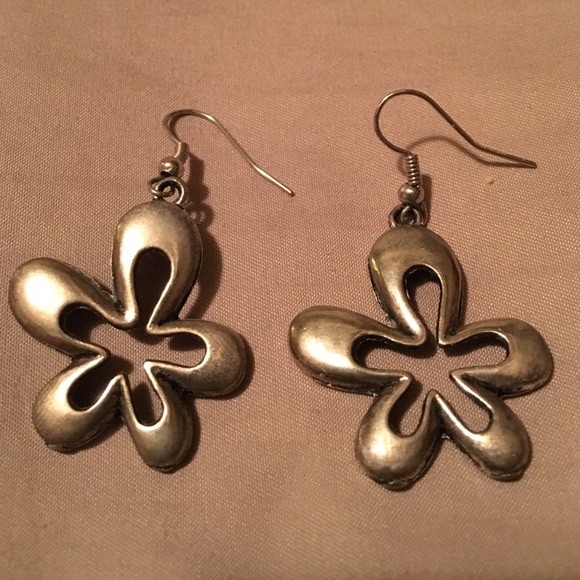 Silver flower earrings