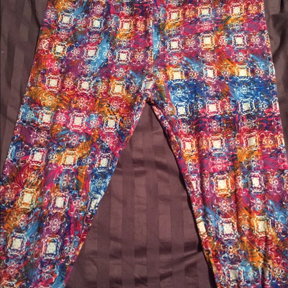 LuLaRoe TC purple pink yellow white blue leggings