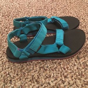 Size 7 teva sandals, worn a couple of times