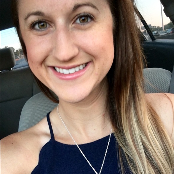 Meet Becca: Posh Ambassador & Top Rated Seller! - Picture 3 of 7