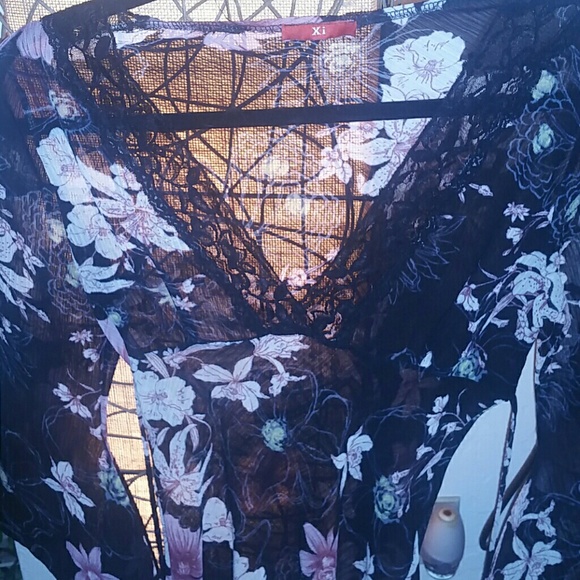 Laxe sheer top - Picture 2 of 2