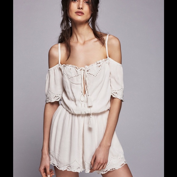 ⭐️ SOLD ⭐️FREE PEOPLE lace gauzy boho romper Dress - Picture 4 of 4