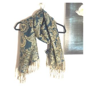 Nordstrom Forrest Green and Gold Fringe Scarf