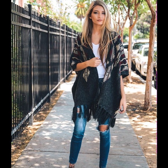 Heather Argyle Poncho - Picture 2 of 2