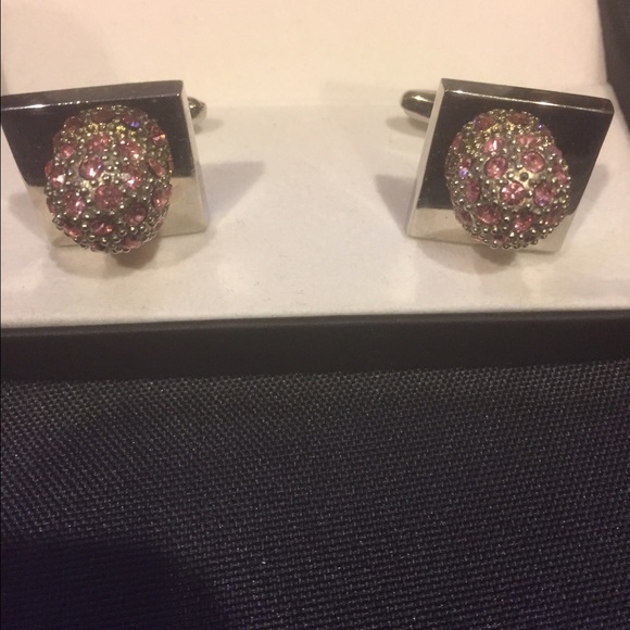 Men's cuff links