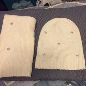 Victoria Secret Beanie/ Scarf set