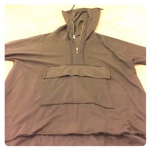 Sporty 3/4 length sleeve sweatshirt from Zara