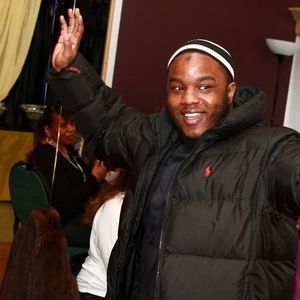 Meet your Posher, Abu