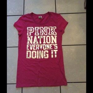 PINK foil tee med like new!!!