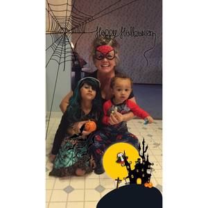 Meet your Posher, Lori