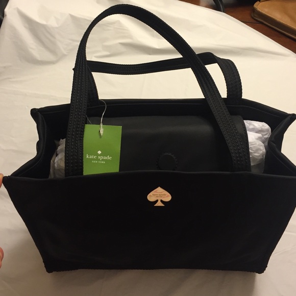 New KateSpade Loretta Nylon Shoulder Bag - Picture 2 of 4