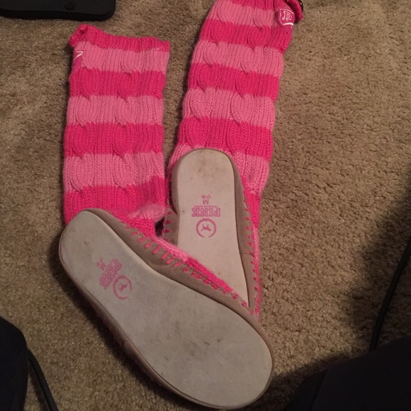 Size 7/8 slipper socks