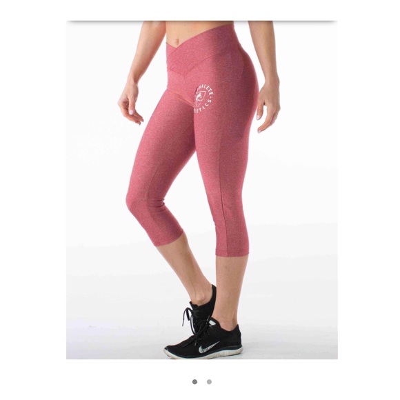 NWT Alphalete Athletics cropped legging
