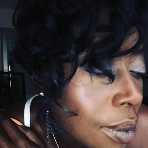 Meet your Posher, Latricia