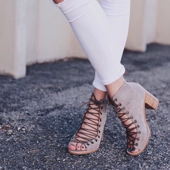 New Jeffrey Campbell cors taupe 9