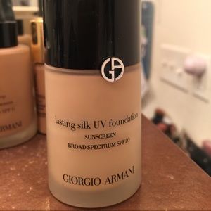 Giorgio Armani Lasting silk foundation in shade 6