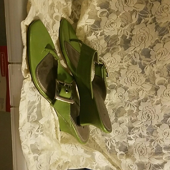 Sandals wedge heel 2"