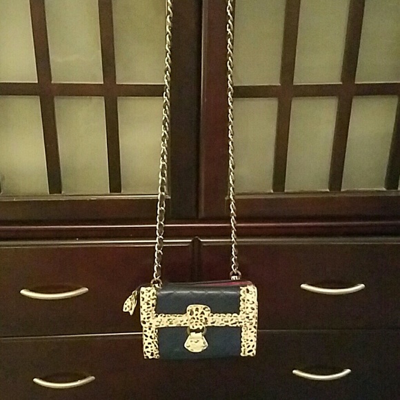 Sharif cross body bag leather