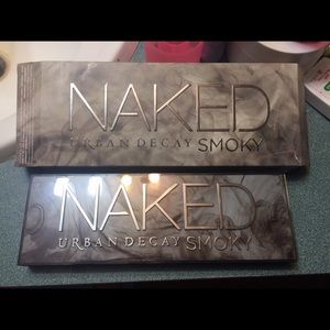 Urban Decay Naked Smoky Palette.